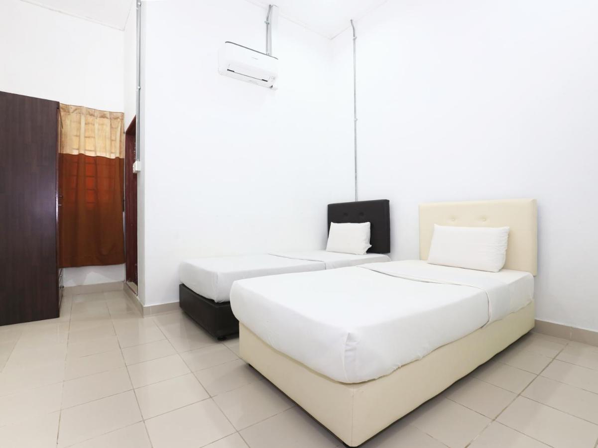 Spot On 89778 Aisy Hotel Tanah Merah  Exterior foto